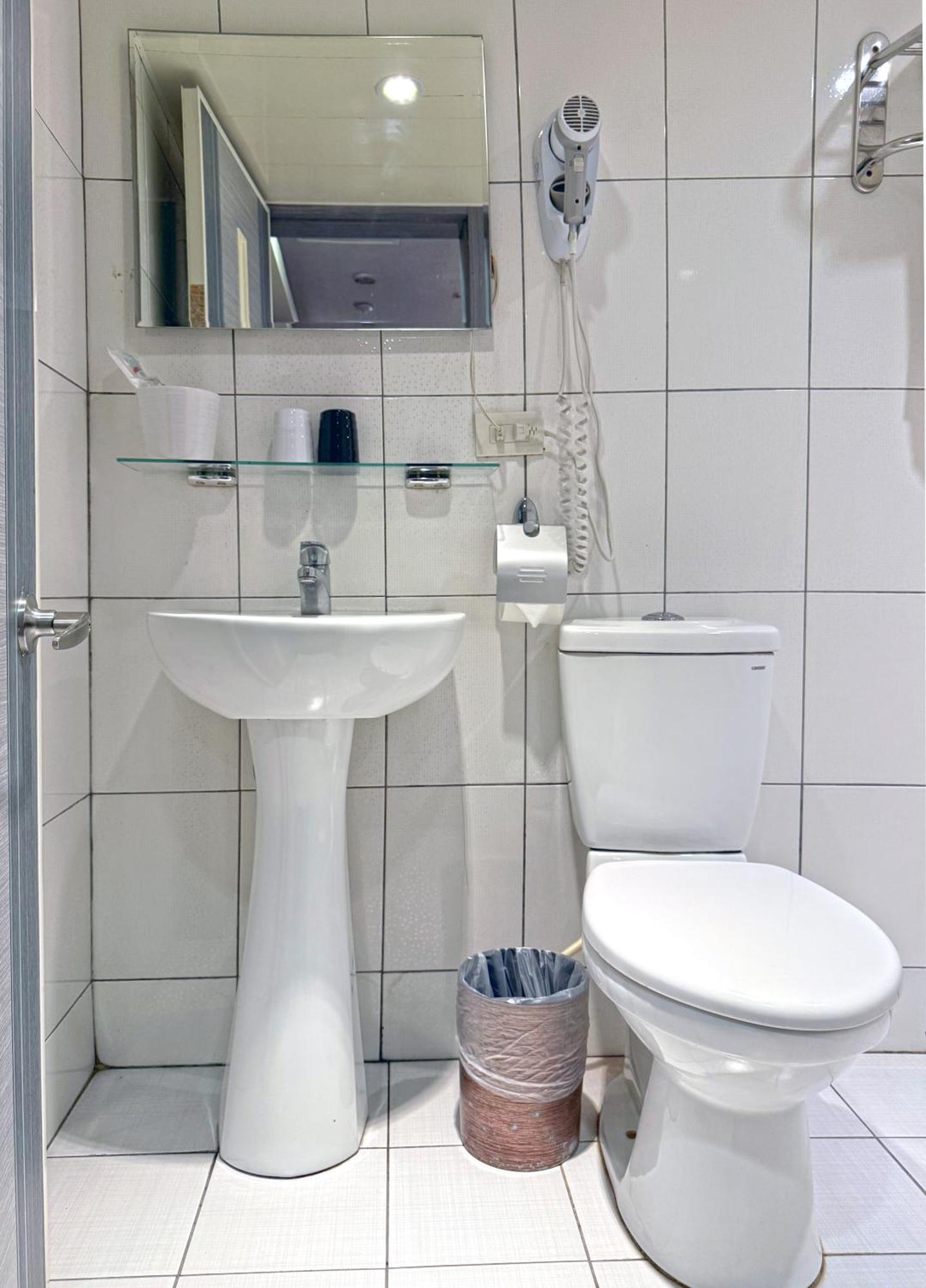 泊居旅店 Oursinn Hotel Taipei Exteriör bild