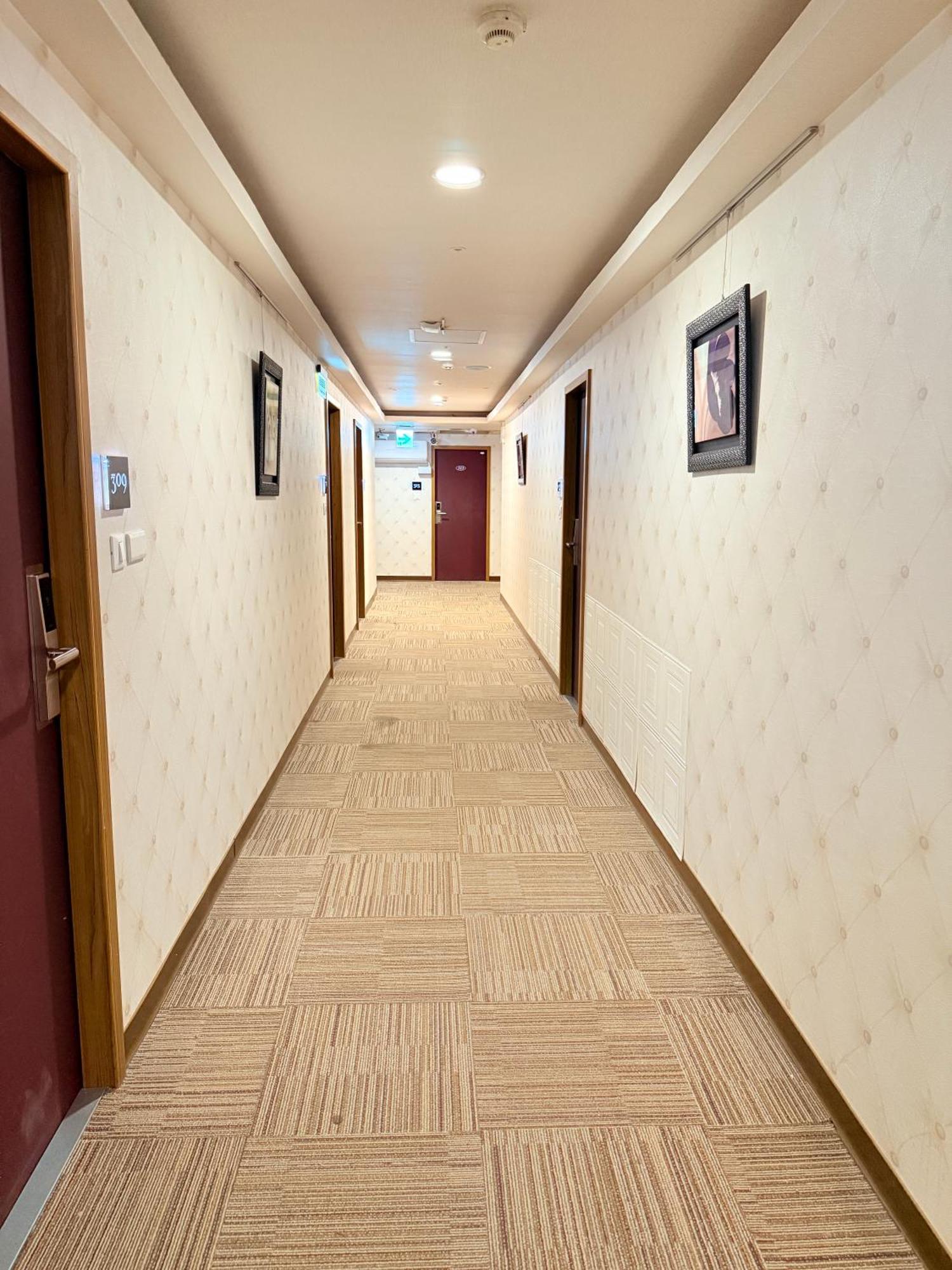 泊居旅店 Oursinn Hotel Taipei Exteriör bild