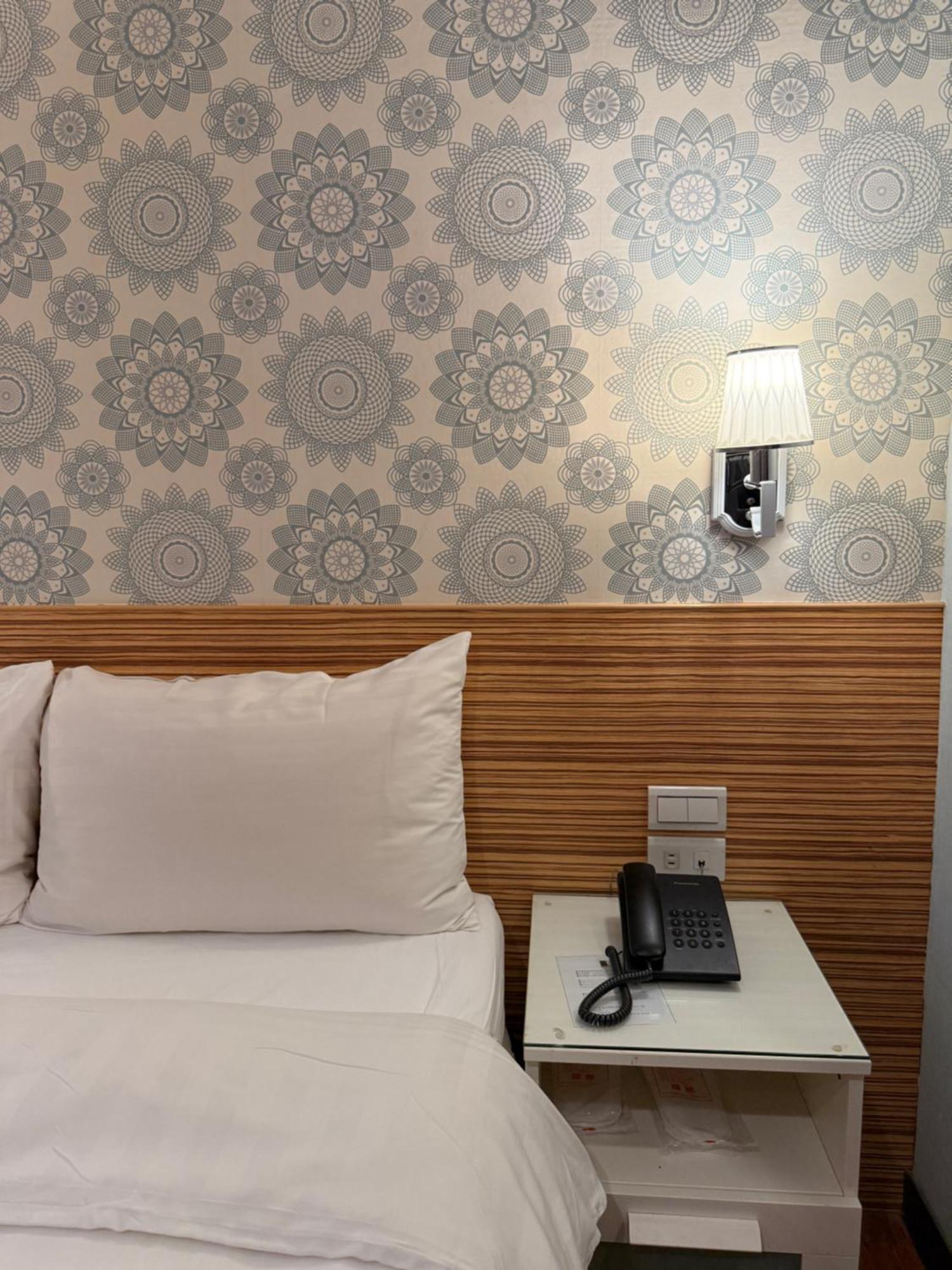 泊居旅店 Oursinn Hotel Taipei Exteriör bild