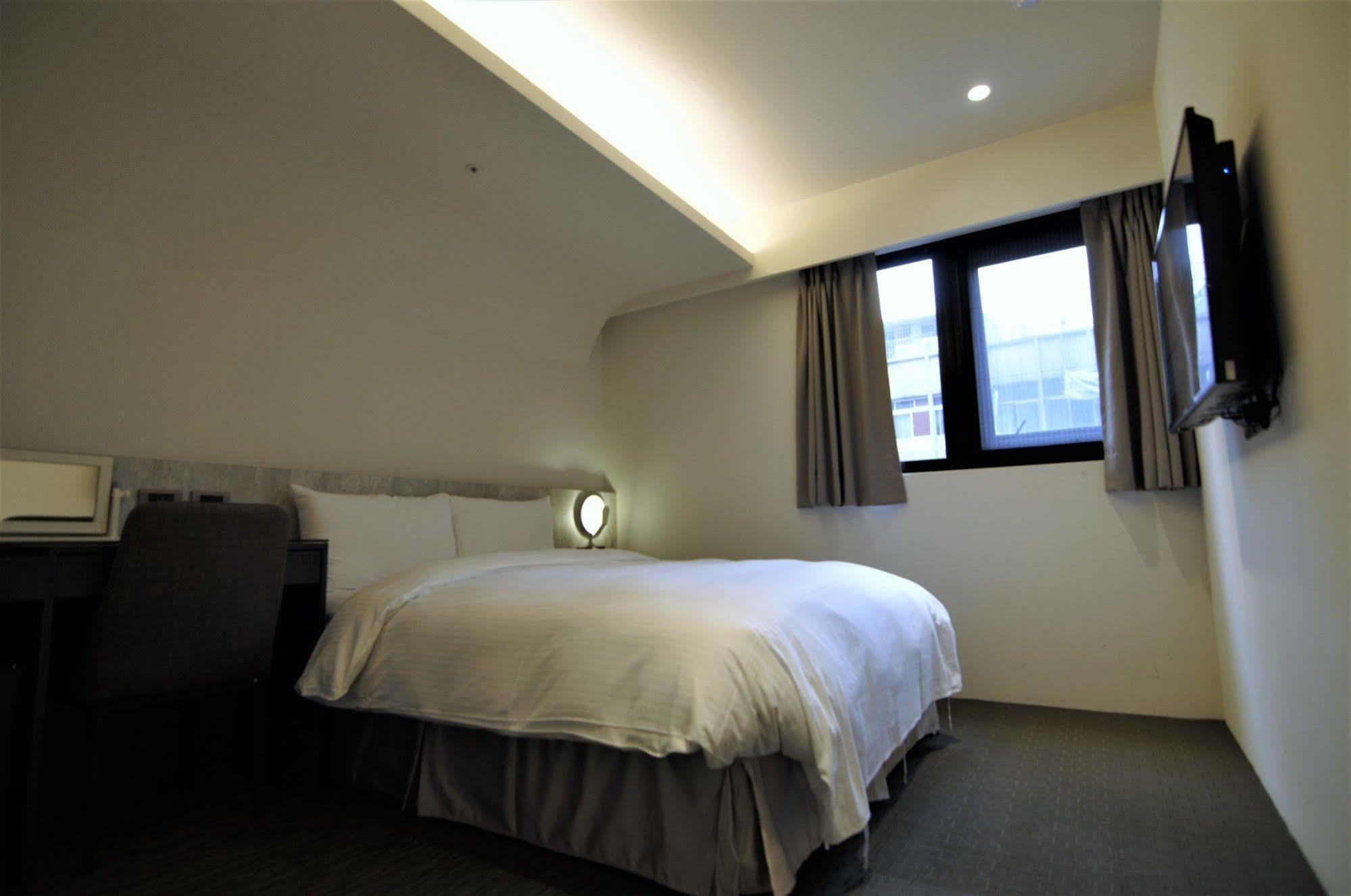 泊居旅店 Oursinn Hotel Taipei Exteriör bild