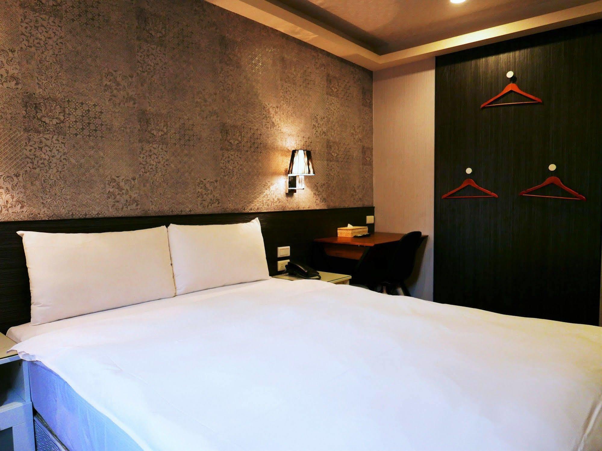 泊居旅店 Oursinn Hotel Taipei Exteriör bild